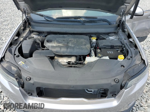 2019 Jeep Cherokee Latitude with VIN 1C4PJLCB5KD344560, listed as a Copart auction lot 51291715 with 15,710 mi miles and Non Repairable. Bid and sale history available at DreamBid. Image 13.