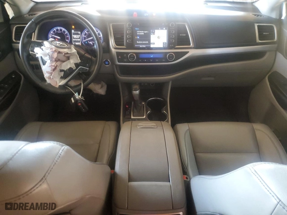 2019 Toyota Highlander SE with VIN 5TDJZRFH8KS723817, listed as a Copart auction lot 50192545 with 69,655 mi miles and Salvage Title. Bid and sale history available at carsss.com. Image 8.