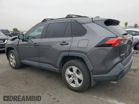 2020 Toyota RAV4 XLE with VIN 2T3W1RFV2LC045134, listed as a Copart auction lot 59635475 with 122,144 mi miles and Salvage title. Bid and sale history available at DreamBid. Image 2.