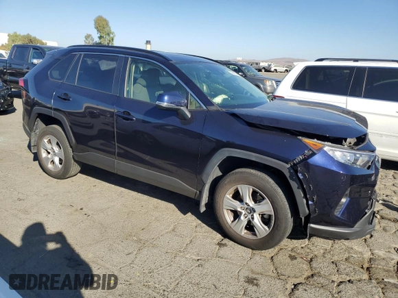 2019 Toyota RAV4 XLE with VIN JTMP1RFV8KD513544, listed as a Copart auction lot 73611684 with Not Provided miles and Salvage Title. Bid and sale history available at DreamBid. Image 4.
