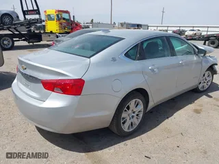 2018 Chevrolet Impala LS with VIN 2G11X5S3XJ9109537, listed as a IAAI auction lot 41911686 with 33,336 mi miles. Bid and sale history available at carsss.com. Image 4.