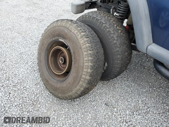 2002 Jeep Wrangler Sport with VIN 1J4FA49S62P704405, listed as a Copart auction lot 74531924 with 0 mi miles and Salvage Title. Bid and sale history available at carsss.com. Image 12.