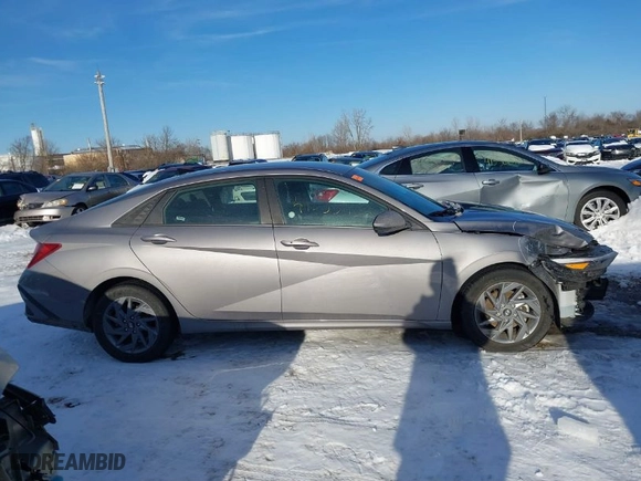 2024 Hyundai Elantra Essential with VIN KMHLM4DG8RU661485, listed as a IAAI auction lot 41355932 with 21,362 mi miles. Bid and sale history available at carsss.com. Image 14.
