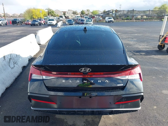 2024 Hyundai Elantra Limited с VIN KMHLN4DJ7RU104558, выставлен на аукционе IAAI как лот 42180156 с пробегом 4 427 миль миль и . История ставок и продаж доступна на DreamBid. Изображение 16.