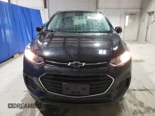 2020 Chevrolet Trax LS z VIN KL7CJKSB7LB087793, wystawiony jako Copart lot #49693564 z przebiegiem 27 444 mil mil oraz Szkoda całkowita • Salvage title. Historia ofert i sprzedaży dostępna na DreamBid. Obrazek 5.