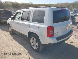 2014 Jeep Patriot Sport z VIN 1C4NJRBB1ED644371, wystawiony jako IAAI lot #42217823 z przebiegiem 139 215 mil mil oraz . Historia ofert i sprzedaży dostępna na DreamBid. Obrazek 3.