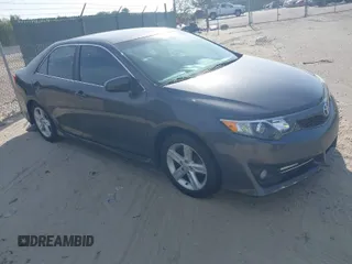 2014 Toyota Camry L with VIN 4T1BF1FK5EU744839, listed as a IAAI auction lot 42101173 with 255,137 mi miles. Bid and sale history available at carsss.com. Image 1.