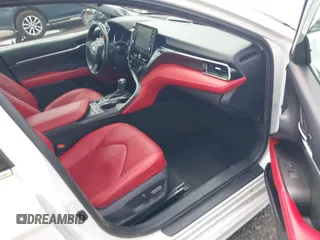 2023 Toyota Camry TRD z VIN 4T1KZ1AK8PU073362, wystawiony jako IAAI lot #42244183 z przebiegiem 103 245 mil mil oraz . Historia ofert i sprzedaży dostępna na DreamBid. Obrazek 5.