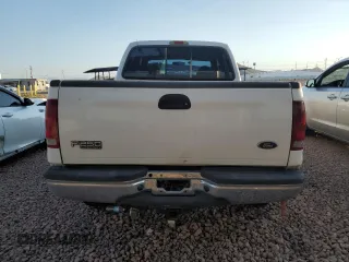 2001 Ford F-250 XL with VIN 1FTNW21F51EB92930, listed as a Copart auction lot 57807185 with 367,995 mi miles and Salvage title. Bid and sale history available at DreamBid. Image 6.