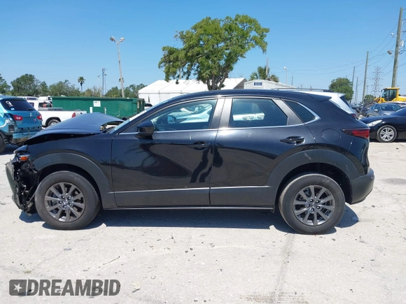 2021 Mazda CX-30 S with VIN 3MVDMAAL7MM268341, listed as a IAAI auction lot 42051154 with 19,539 mi miles and . Bid and sale history available at carsss.com. Image 14.