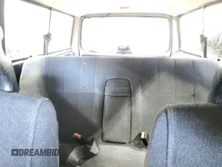 1992 Volvo 240 z VIN YV1AW8808N1915311, wystawiony jako Copart lot #56024205 z przebiegiem 183 955 mil mil oraz Szkody całkowita. Historia ofert i sprzedaży dostępna na DreamBid. Obrazek 10.