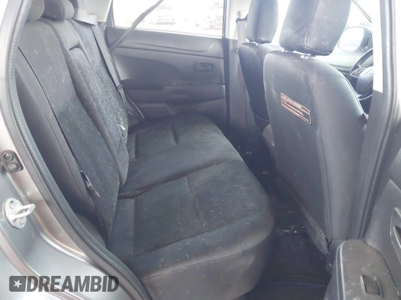 2015 Mitsubishi Outlander ES z VIN 4A4AP3AU7FE042477, wystawiony jako IAAI lot #42243771 z przebiegiem 114 331 mil mil oraz . Historia ofert i sprzedaży dostępna na DreamBid. Obrazek 8.
