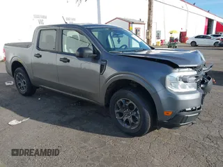 2024 Ford Maverick XLT z VIN 3FTTW8J91RRA99920, wystawiony jako IAAI lot #41380483 z przebiegiem 8 876 mil mil oraz . Historia ofert i sprzedaży dostępna na DreamBid. Obrazek 1.