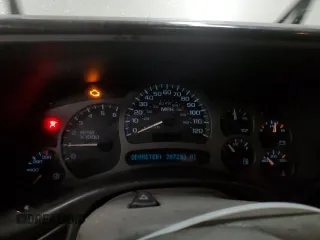 2005 GMC Yukon Denali z VIN 1GKEK63U45J222600, wystawiony jako Copart lot #51329775 z przebiegiem 287 293 mil mil oraz Czysty tytuł • Clean title. Historia ofert i sprzedaży dostępna na DreamBid. Obrazek 9.