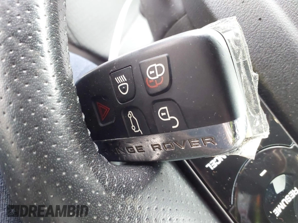 2019 Land Rover Range Rover Velar S с VIN SALYB2EXXKA798818, выставлен на аукционе IAAI как лот 41587624 с пробегом 106 401 миль миль и . История ставок и продаж доступна на DreamBid. Изображение 11.