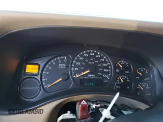 2002 Chevrolet Suburban LT with VIN 1GNEC16T02J218707, listed as a Copart auction lot 81351814 with 114,271 mi miles and Salvage Title. Bid and sale history available at carsss.com. Image 9.