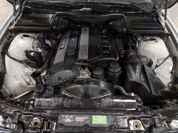 2003 BMW 5 Series 525iT with VIN WBADS33413GD50535, listed as a IAAI auction lot 41405870 with 180,748 mi miles. Bid and sale history available at carsss.com. Image 10.