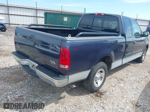 2000 Ford F-150 XL with VIN 1FTRX17W1YKA06683, listed as a IAAI auction lot 42118268 with 1 mi miles. Bid and sale history available at carsss.com. Image 4.