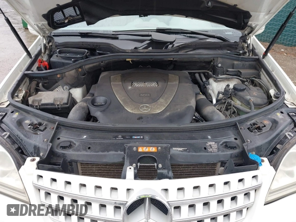 2008 Mercedes-Benz M 550 with VIN 4JGBB72E28A321236, listed as a IAAI auction lot 41720074 with 193,503 mi miles and . Bid and sale history available at carsss.com. Image 10.