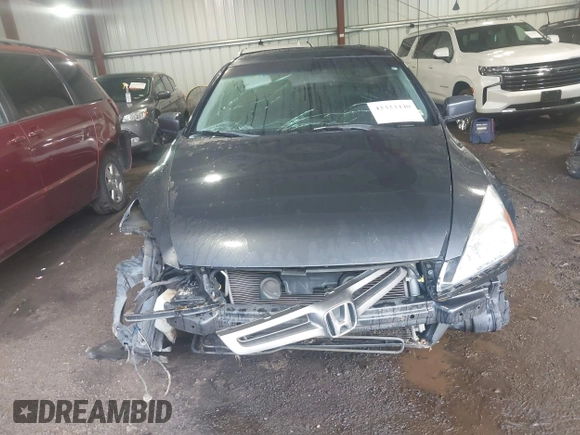 2004 Honda Accord EX z VIN 1HGCM66584A054087, wystawiony jako IAAI lot #42323440 z przebiegiem 221 213 mil mil oraz . Historia ofert i sprzedaży dostępna na DreamBid. Obrazek 13.