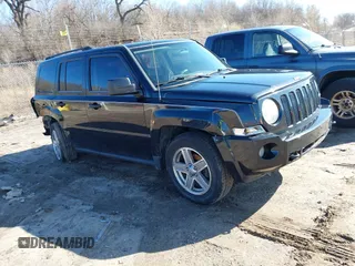 2008 Jeep Patriot Sport z VIN 1J8FF28W58D569808, wystawiony jako IAAI lot #41865655 z przebiegiem 142 215 mil mil oraz . Historia ofert i sprzedaży dostępna na DreamBid. Obrazek 1.