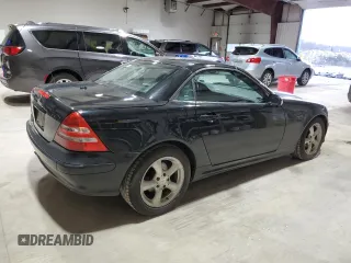 2003 Mercedes-Benz SLK 320 with VIN WDBKK65F23F277574, listed as a Copart auction lot 82523004 with 112,143 mi miles and Clean title. Bid and sale history available at DreamBid. Image 3.