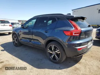 2022 Volvo XC40 R-Design with VIN YV4162UM5N2695970, listed as a Copart auction lot 50419705 with 25,664 mi miles and Salvage title. Bid and sale history available at DreamBid. Image 2.