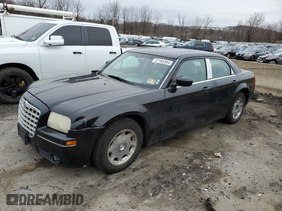 2005 Chrysler 300 with VIN 2C3JA53G35H141126, listed as a Copart auction lot 37165364 with 198,695 mi miles and Salvage Title. Bid and sale history available at carsss.com. Image 1.