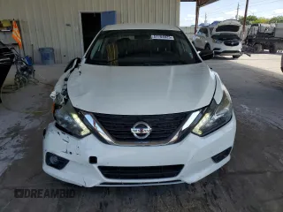 2017 Nissan Altima SV with VIN 1N4AL3AP5HC291829, listed as a Copart auction lot 57784925 with 38,972 mi miles and Salvage title. Bid and sale history available at DreamBid. Image 5.