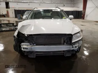 2014 Volvo XC70 3.2L with VIN YV4940BZ0E1176908, listed as a Copart auction lot 44677635 with 152,684 mi miles and Salvage Title. Bid and sale history available at DreamBid. Image 5.