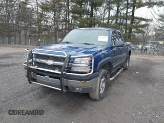 2004 Chevrolet Silverado 1500 with VIN 1GCEK19T84E183837, listed as a IAAI auction lot 41688933 with 268,647 mi miles and . Bid and sale history available at DreamBid. Image 6.