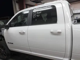 2024 Ram 2500 Laramie z VIN 3C6UR5FJ7RG143466, wystawiony jako IAAI lot #41753978 z przebiegiem 9 996 mil mil oraz . Historia ofert i sprzedaży dostępna na DreamBid. Obrazek 15.