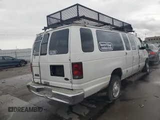 2003 Ford Econoline Passenger XL z VIN 1FBSS31S23HA52924, wystawiony jako Copart lot #77257404 z przebiegiem 170 077 mil mil oraz Nie do naprawy • Non repairable. Historia ofert i sprzedaży dostępna na DreamBid. Obrazek 3.