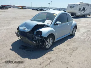 2009 Volkswagen New Beetle Coupe S with VIN 3VWPW31C59M503182, listed as a IAAI auction lot 41969191 with 61,880 mi miles. Bid and sale history available at carsss.com. Image 15.