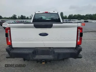 2024 Ford F-250 XL z VIN 1FT7W2BA9REC55812, wystawiony jako Copart lot #64114595 z przebiegiem 12 778 mil mil oraz Czysty tytuł • Clean title. Historia ofert i sprzedaży dostępna na DreamBid. Obrazek 6.