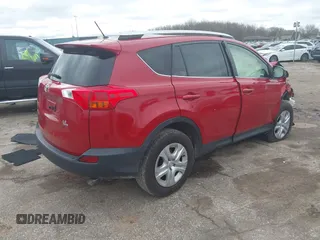 2015 Toyota RAV4 LE z VIN JTMBFREV0FD145315, wystawiony jako IAAI lot #42139482 z przebiegiem 130 953 mil mil oraz . Historia ofert i sprzedaży dostępna na DreamBid. Obrazek 4.