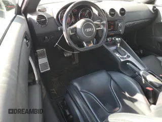 2011 Audi TT Premium Plus z VIN TRUBFAFK8B1025186, wystawiony jako Copart lot #70555994 z przebiegiem 100 584 mil mil oraz Szkoda całkowita • Salvage title. Historia ofert i sprzedaży dostępna na DreamBid. Obrazek 8.