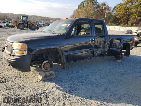 2003 GMC Sierra Denali z VIN 2GTFK69U031261036, wystawiony jako Copart lot #75353324 z przebiegiem 192 762 mil mil oraz Szkody całkowita. Historia ofert i sprzedaży dostępna na DreamBid. Obrazek 1.