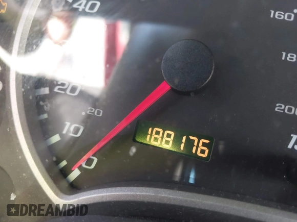 2006 Chevrolet Equinox LT with VIN 2CNDL73F466155440, listed as a IAAI auction lot 41489655 with 188,176 mi miles. Bid and sale history available at carsss.com. Image 7.