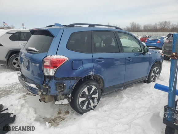 2018 Subaru Forester Premium with VIN JF2SJAGCXJH597660, listed as a Copart auction lot 45158985 with 72,839 mi miles and Clean Title. Bid and sale history available at carsss.com. Image 3.