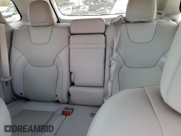 2019 Jeep Cherokee Limited with VIN 1C4PJMDX3KD305174, listed as a Copart auction lot 67926194 with 49,101 mi miles and Salvage title. Bid and sale history available at DreamBid. Image 10.