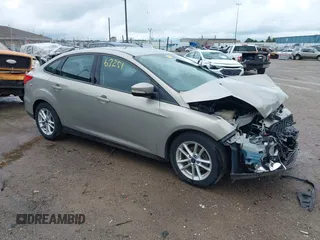 2016 Ford Focus SE с VIN 1FADP3F28GL300925, выставлен на аукционе IAAI как лот 42563251 с пробегом 93 247 миль миль и . История ставок и продаж доступна на DreamBid. Изображение 1.