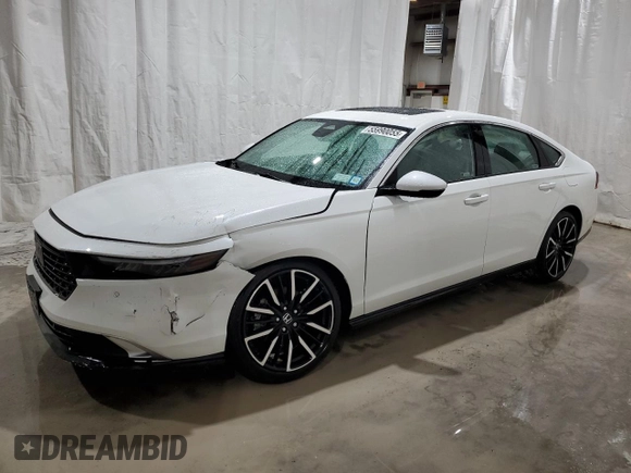 2024 Honda Accord Touring z VIN 1HGCY2F84RA035244, wystawiony jako Copart lot #55990055 z przebiegiem 8 414 mil mil oraz Szkoda całkowita • Salvage title. Historia ofert i sprzedaży dostępna na DreamBid. Obrazek 1.