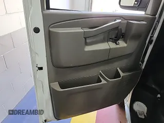 2020 Chevrolet Express Cargo with VIN 1GCWGAFG0L1185522, listed as a IAAI auction lot 42842195 with 128,884 mi miles and . Bid and sale history available at DreamBid. Image 3.