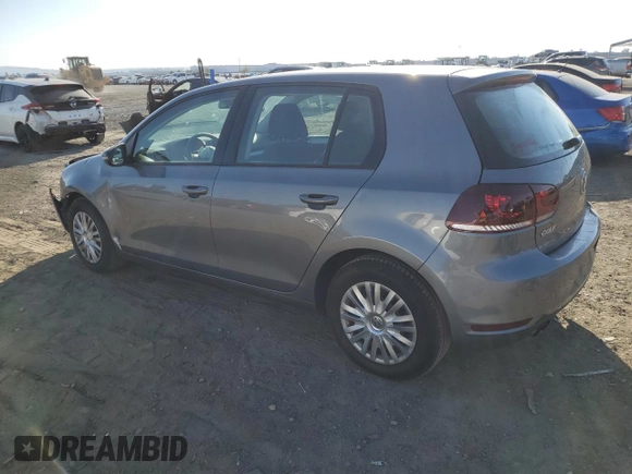 2013 Volkswagen Golf с VIN WVWDB7AJ6DW138799, выставлен на аукционе Copart как лот 73238364 с пробегом 52 803 миль миль и Списание • Salvage title. История ставок и продаж доступна на DreamBid. Изображение 2.
