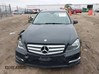 2013 Mercedes-Benz C 300 Sport с VIN WDDGF8AB9DR286014, выставлен на аукционе IAAI как лот 41878422 с пробегом 83 702 миль миль и . История ставок и продаж доступна на DreamBid. Изображение 12.