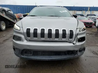 2017 Jeep Cherokee Sport z VIN 1C4PJMAB2HW590570, wystawiony jako Copart lot #49891395 z przebiegiem 146 851 mil mil oraz Szkoda całkowita • Salvage title. Historia ofert i sprzedaży dostępna na DreamBid. Obrazek 5.