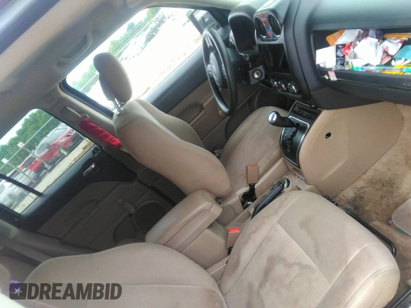 2014 Jeep Patriot Sport z VIN 1C4NJPBB0ED671081, wystawiony jako IAAI lot #42331803 z przebiegiem 130 771 mil mil oraz . Historia ofert i sprzedaży dostępna na DreamBid. Obrazek 5.