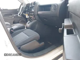 2016 Jeep Patriot Sport with VIN 1C4NJPBB7GD774369, listed as a IAAI auction lot 42583722 with 180,474 mi miles and . Bid and sale history available at DreamBid. Image 5.