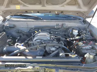 2000 Toyota Tundra SR5 with VIN 5TBRT3419YS114034, listed as a IAAI auction lot 41284071 with 200,797 mi miles and . Bid and sale history available at DreamBid. Image 10.